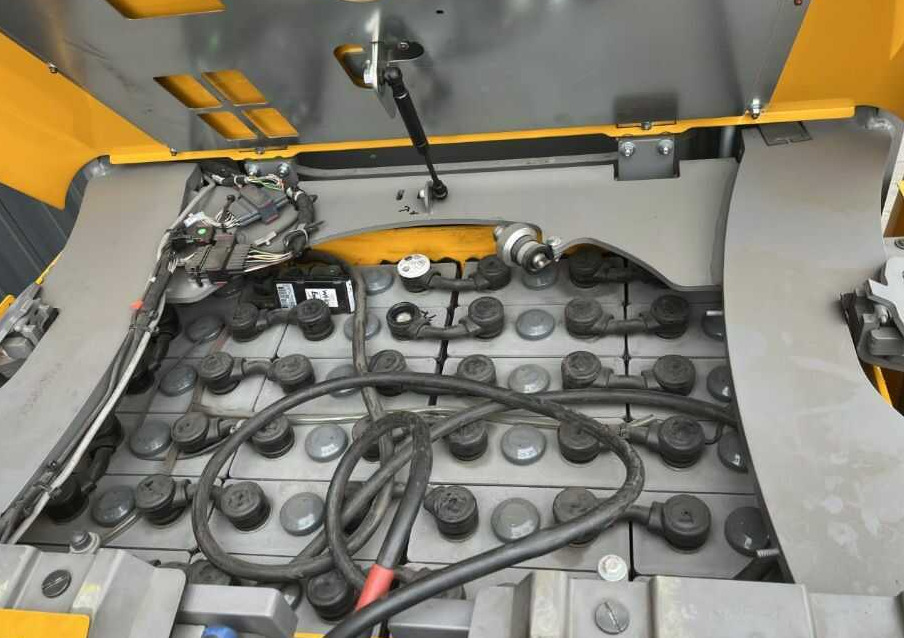 Jungheinrich EKS312 - Komplektētājs: foto 4 Jungheinrich EKS312 - Komplektētājs: foto 4