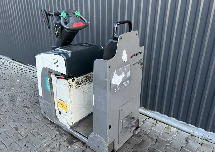 Jungheinrich EZS130 - Noliktavas vilcējs: foto 3 Jungheinrich EZS130 - Noliktavas vilcējs: foto 3