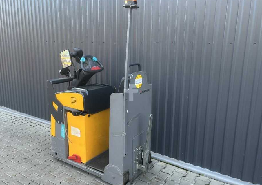 Jungheinrich EZS130 - Noliktavas vilcējs: foto 3 Jungheinrich EZS130 - Noliktavas vilcējs: foto 3