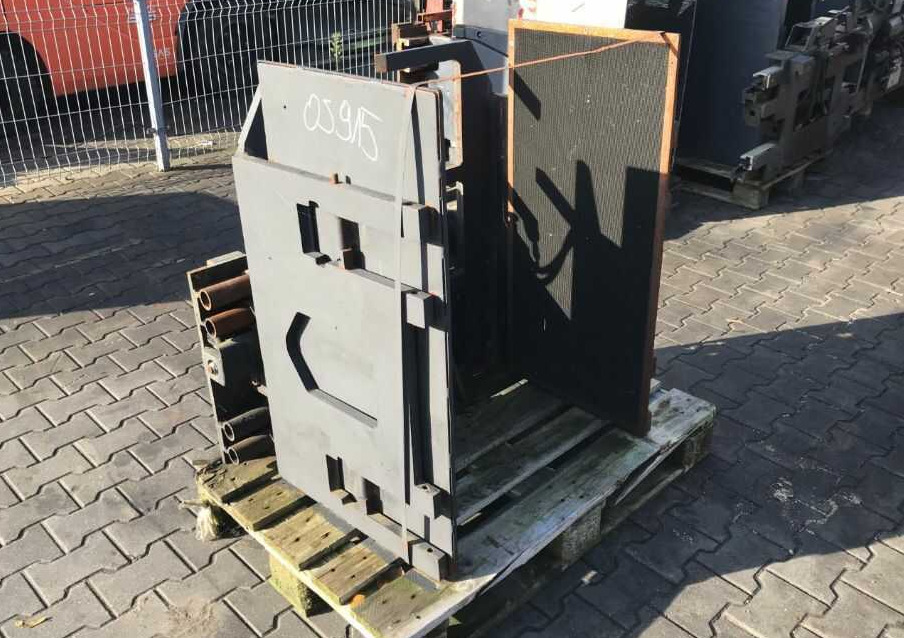 Kaup 1T204, Kartonklammer - Satvērējs - Iekraušanas tehnika: foto 4 Kaup 1T204, Kartonklammer - Satvērējs - Iekraušanas tehnika: foto 4