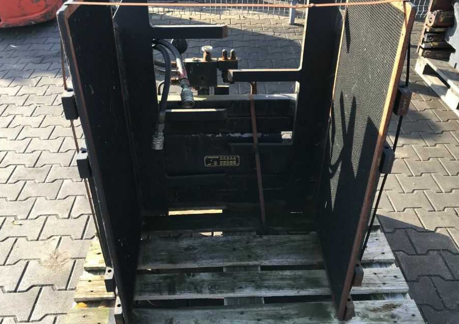 Kaup 1T204, Kartonklammer - Satvērējs - Iekraušanas tehnika: foto 5 Kaup 1T204, Kartonklammer - Satvērējs - Iekraušanas tehnika: foto 5