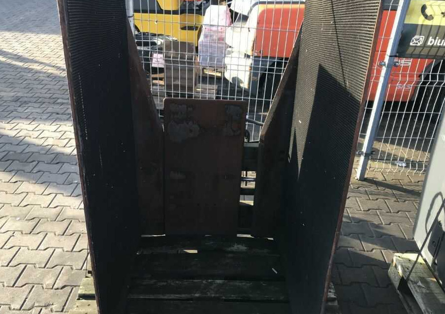 Kaup 1T213, Kartonklammer - Satvērējs - Iekraušanas tehnika: foto 5 Kaup 1T213, Kartonklammer - Satvērējs - Iekraušanas tehnika: foto 5