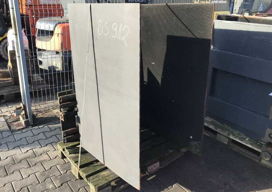 Kaup 1T213, Kartonklammer - Satvērējs - Iekraušanas tehnika: foto 1 Kaup 1T213, Kartonklammer - Satvērējs - Iekraušanas tehnika: foto 1