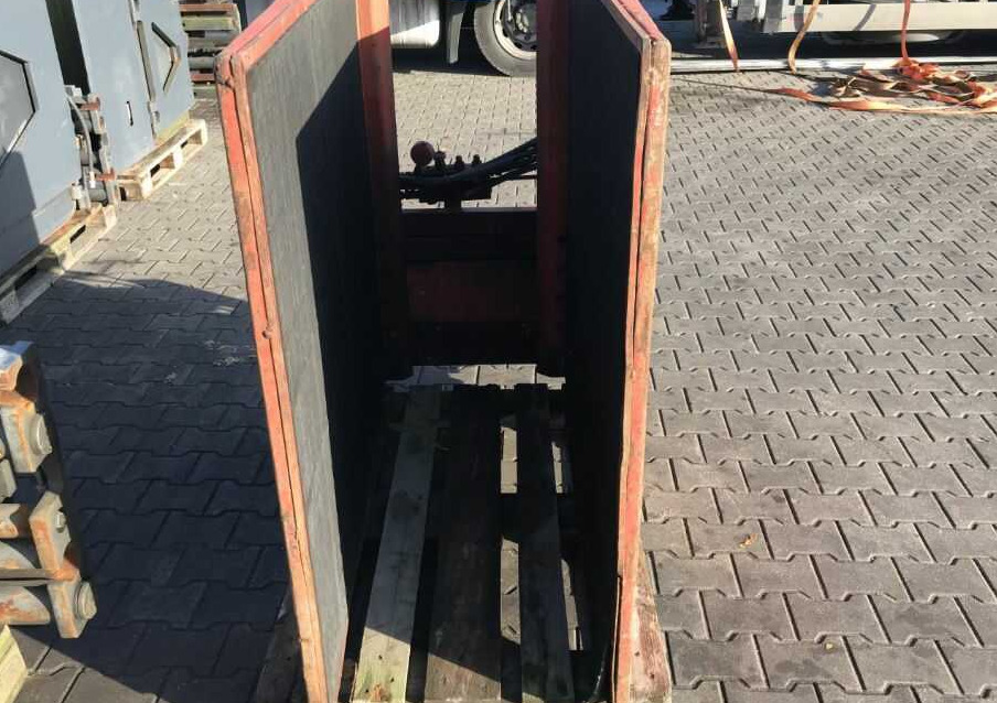 Kaup 1T213G, Kartonklammer - Satvērējs - Iekraušanas tehnika: foto 3 Kaup 1T213G, Kartonklammer - Satvērējs - Iekraušanas tehnika: foto 3