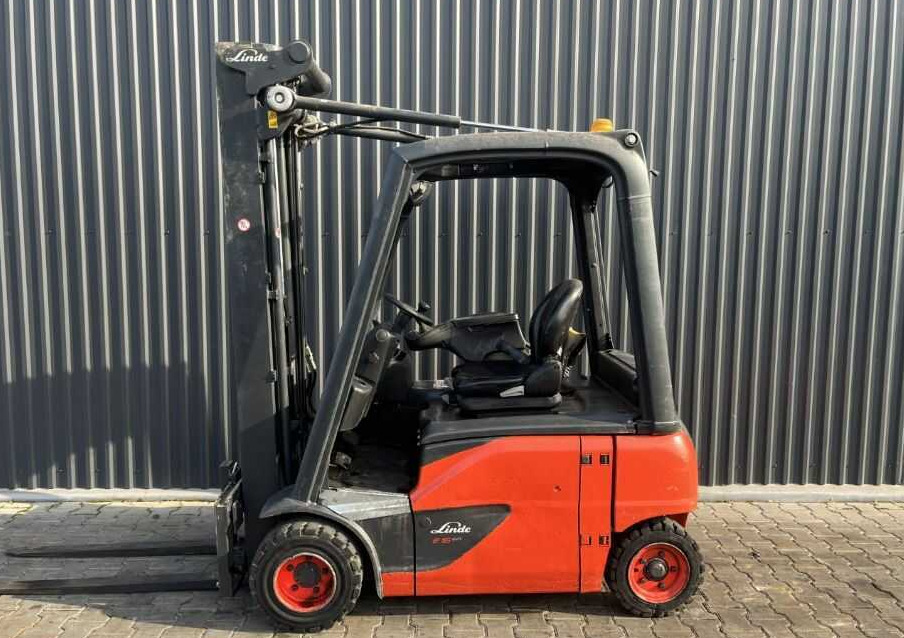 Linde E16P-02 - Elektroiekrāvējs: foto 2 Linde E16P-02 - Elektroiekrāvējs: foto 2