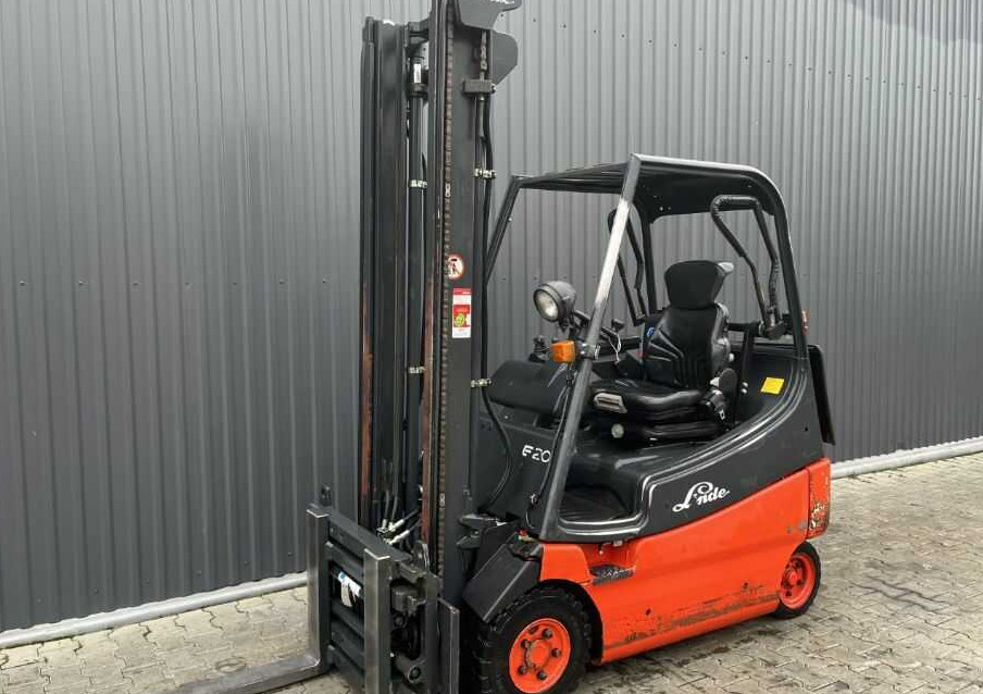 Linde E20 - Elektroiekrāvējs: foto 1 Linde E20 - Elektroiekrāvējs: foto 1