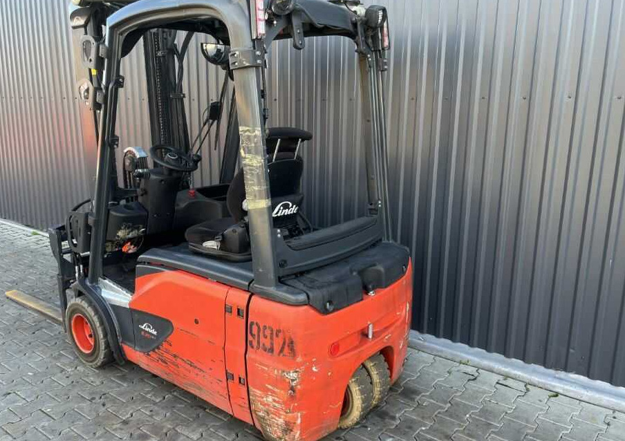 Linde E20L-02 - Elektroiekrāvējs: foto 3 Linde E20L-02 - Elektroiekrāvējs: foto 3