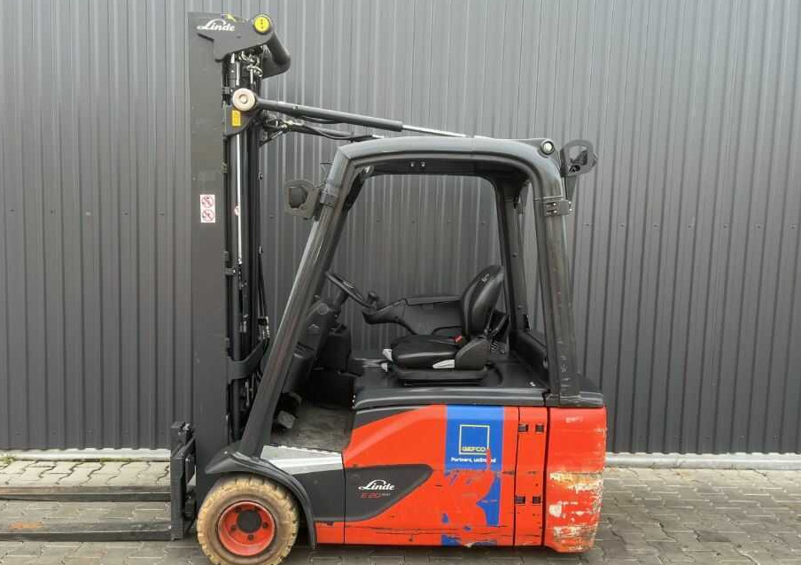 Linde E20L-02 - Elektroiekrāvējs: foto 2 Linde E20L-02 - Elektroiekrāvējs: foto 2