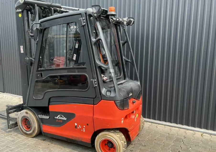 Linde E25-01 - Elektroiekrāvējs: foto 3 Linde E25-01 - Elektroiekrāvējs: foto 3