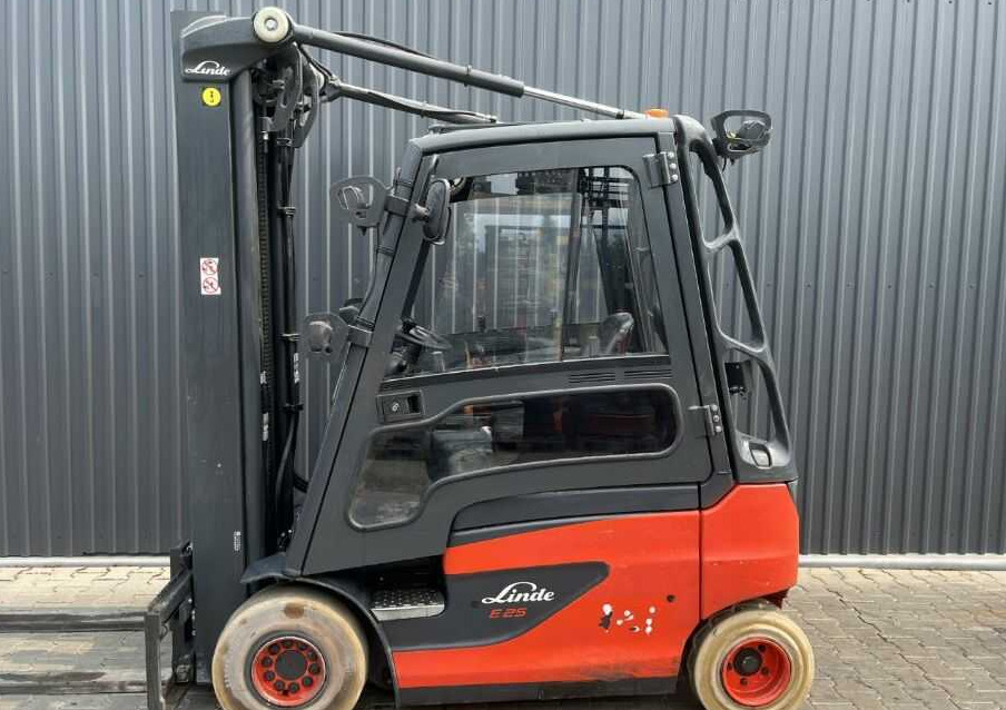 Linde E25-01 - Elektroiekrāvējs: foto 2 Linde E25-01 - Elektroiekrāvējs: foto 2