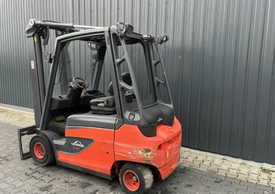 Linde E30-01 - Elektroiekrāvējs: foto 3 Linde E30-01 - Elektroiekrāvējs: foto 3