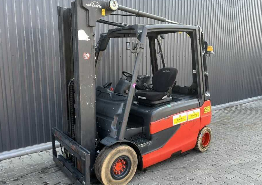 Linde E30L-01 - Elektroiekrāvējs: foto 1 Linde E30L-01 - Elektroiekrāvējs: foto 1