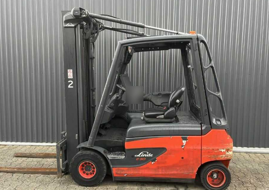 Linde E30L-01 - Elektroiekrāvējs: foto 2 Linde E30L-01 - Elektroiekrāvējs: foto 2
