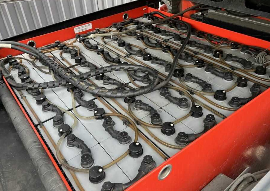 Linde E40/600HL - Elektroiekrāvējs: foto 2 Linde E40/600HL - Elektroiekrāvējs: foto 2