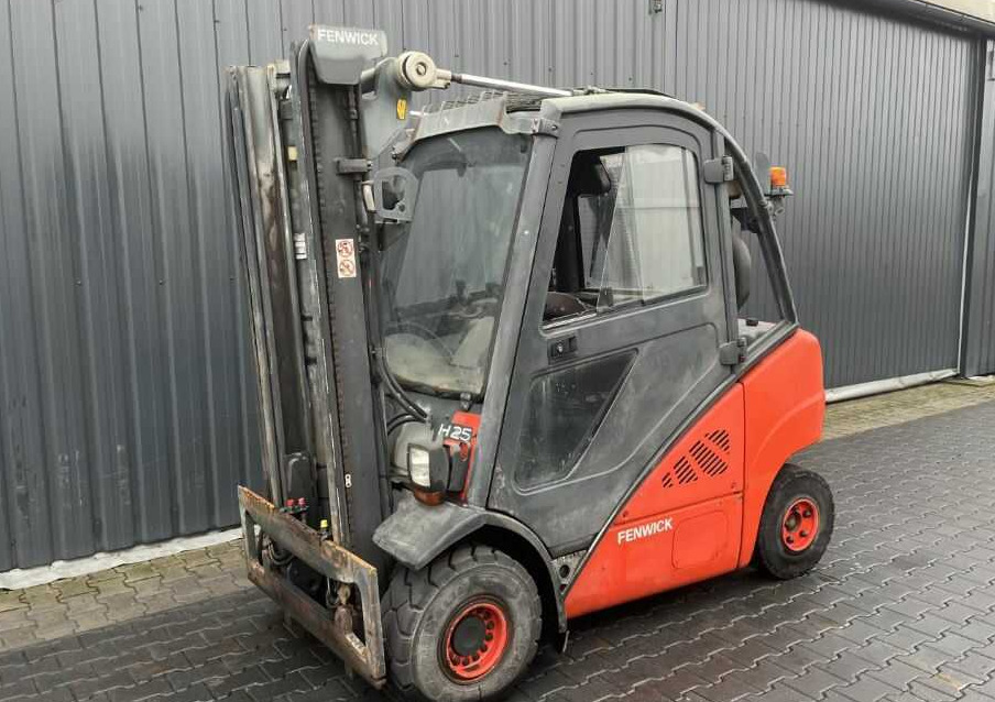 Linde H25D-01 - Dīzeļiekrāvējs: foto 1 Linde H25D-01 - Dīzeļiekrāvējs: foto 1
