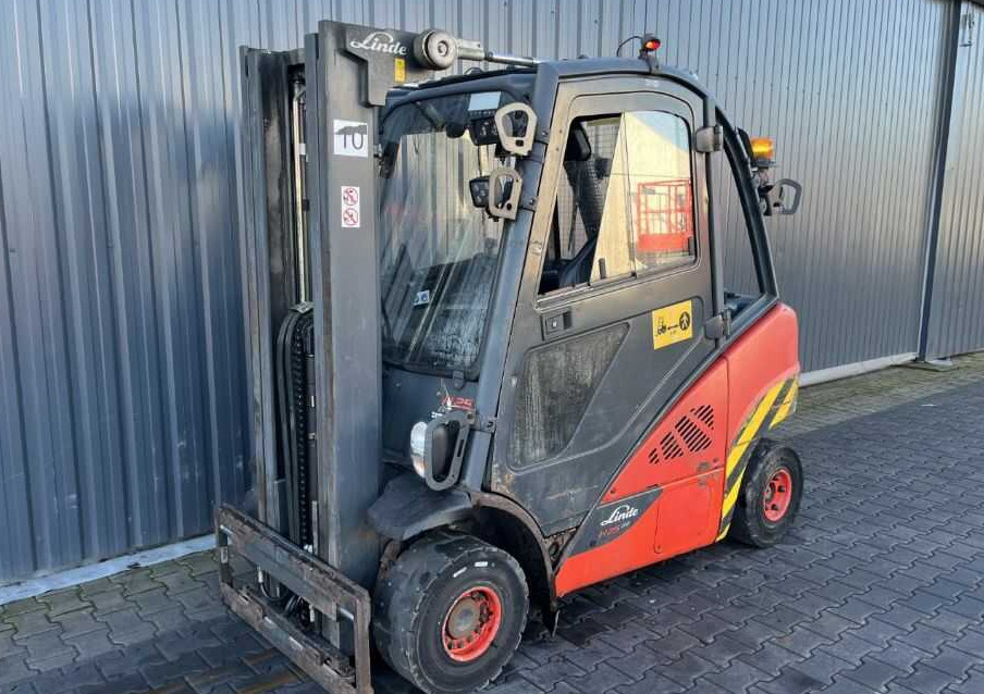 Linde H25D-02 - Dīzeļiekrāvējs: foto 1 Linde H25D-02 - Dīzeļiekrāvējs: foto 1