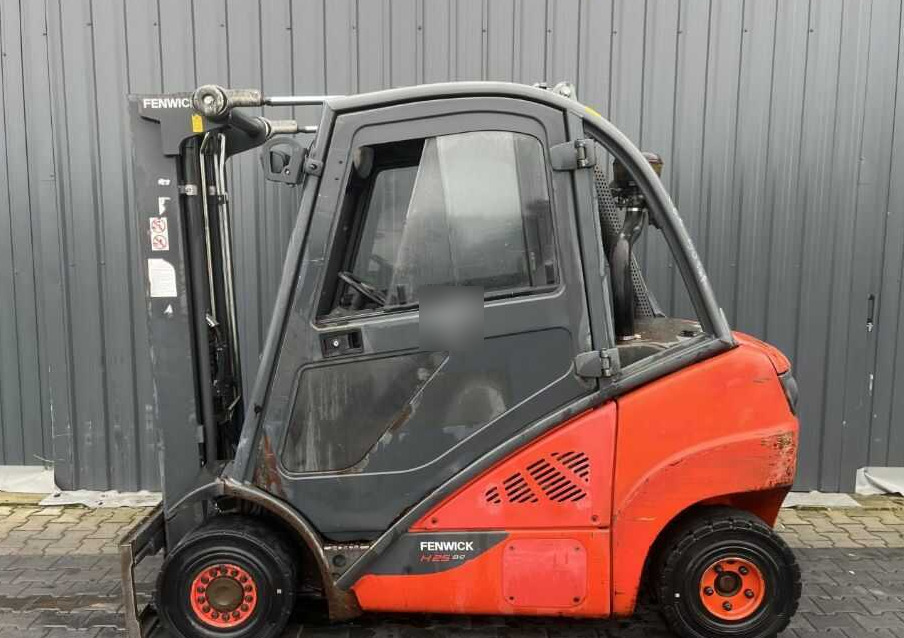 Linde H25D-02 - Dīzeļiekrāvējs: foto 2 Linde H25D-02 - Dīzeļiekrāvējs: foto 2