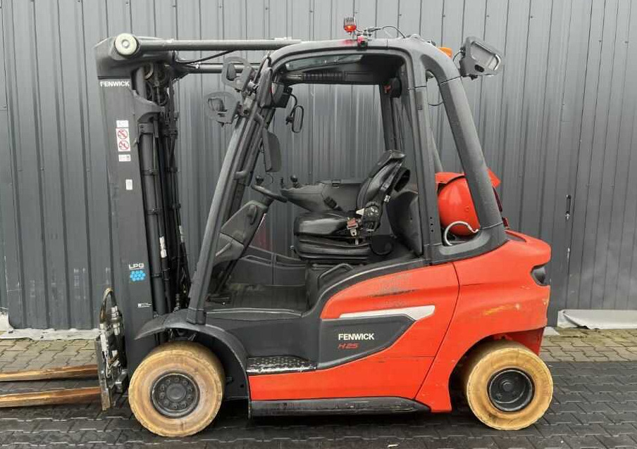 Linde H25T-01 - Gāzes iekrāvējs: foto 2 Linde H25T-01 - Gāzes iekrāvējs: foto 2