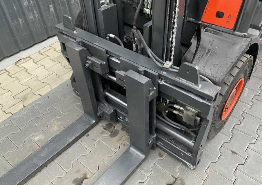 Linde H30D-01 - Dīzeļiekrāvējs: foto 1 Linde H30D-01 - Dīzeļiekrāvējs: foto 1