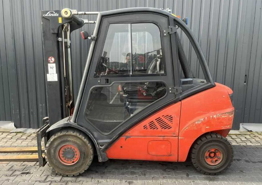 Linde H30D - Dīzeļiekrāvējs: foto 2 Linde H30D - Dīzeļiekrāvējs: foto 2