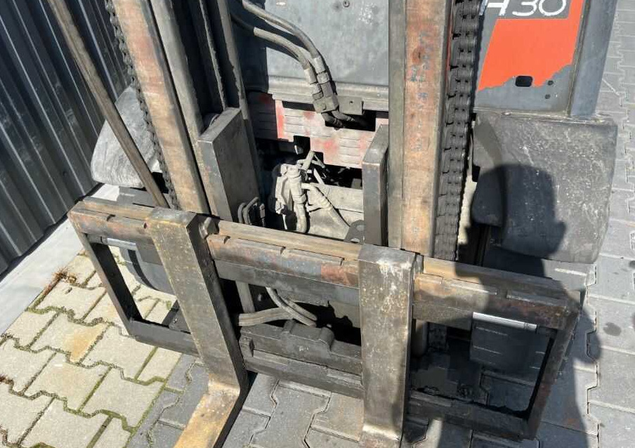 Linde H30D - Dīzeļiekrāvējs: foto 4 Linde H30D - Dīzeļiekrāvējs: foto 4