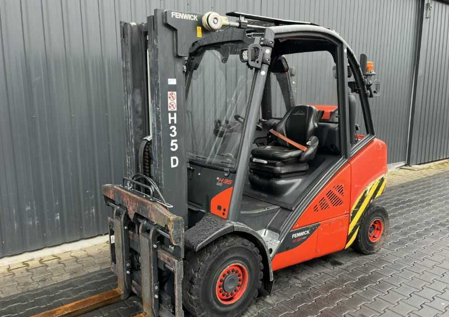 Linde H35T-02 - Gāzes iekrāvējs: foto 1 Linde H35T-02 - Gāzes iekrāvējs: foto 1
