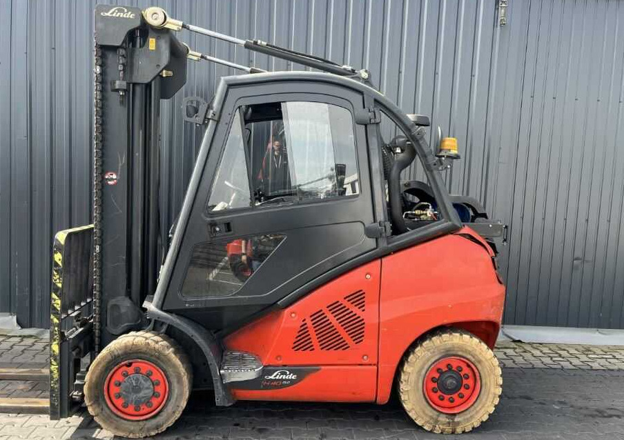 Linde H40T-02 - Gāzes iekrāvējs: foto 2 Linde H40T-02 - Gāzes iekrāvējs: foto 2