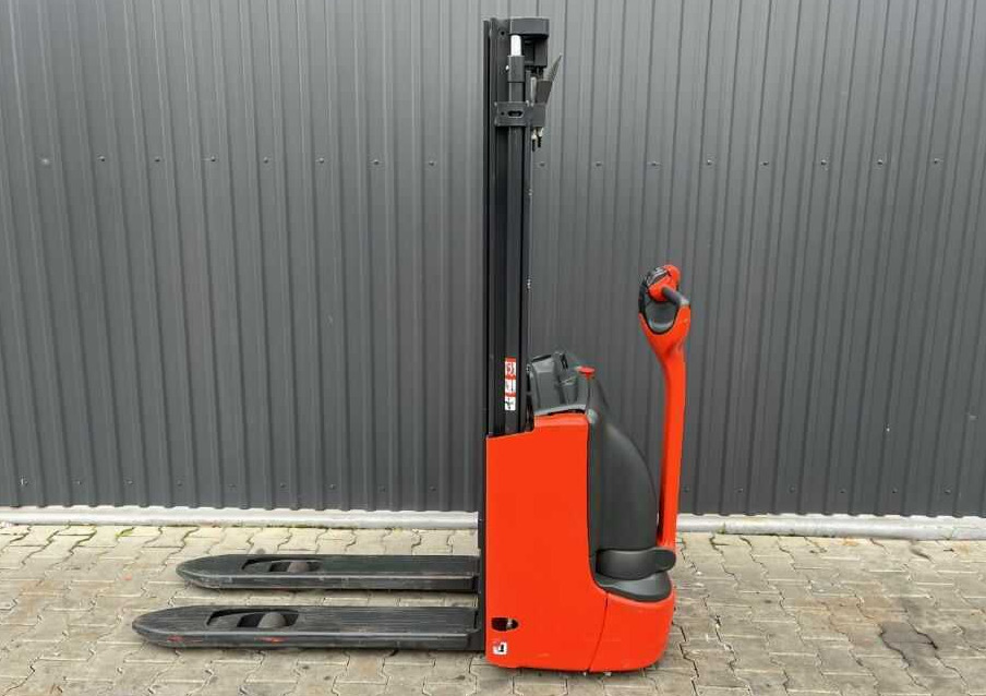 Linde L12 - Krautņotājs: foto 2 Linde L12 - Krautņotājs: foto 2