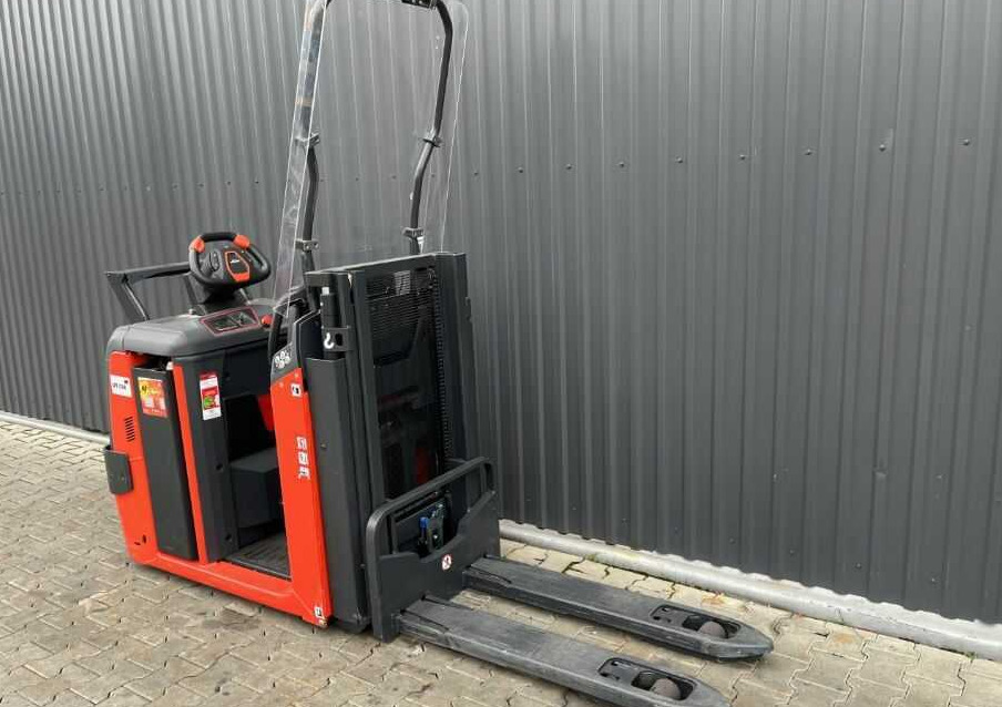 Linde N20CD - Komplektētājs: foto 3 Linde N20CD - Komplektētājs: foto 3