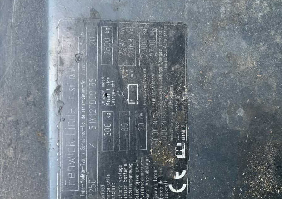 Linde P250 - Noliktavas vilcējs: foto 4 Linde P250 - Noliktavas vilcējs: foto 4