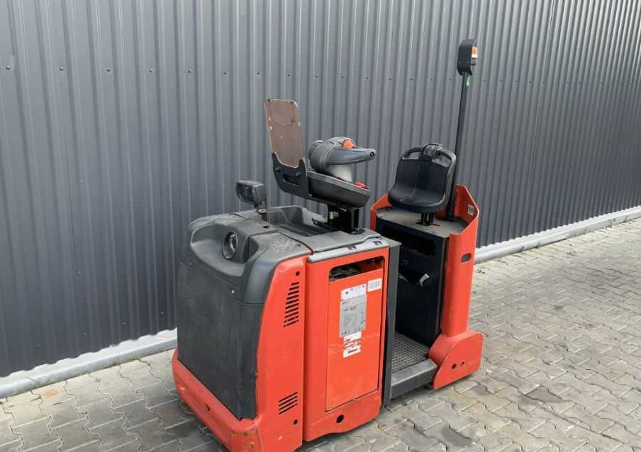 Linde P30C - Noliktavas vilcējs: foto 1 Linde P30C - Noliktavas vilcējs: foto 1
