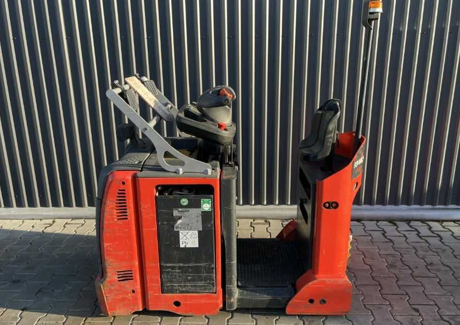 Linde P30C - Noliktavas vilcējs: foto 4 Linde P30C - Noliktavas vilcējs: foto 4