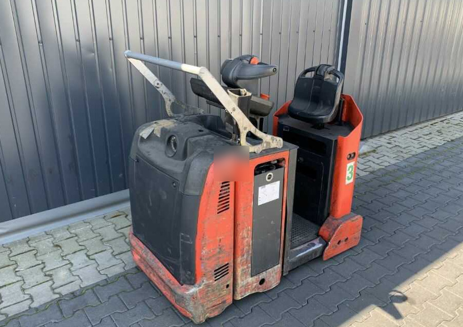 Linde P30C - Noliktavas vilcējs: foto 1 Linde P30C - Noliktavas vilcējs: foto 1