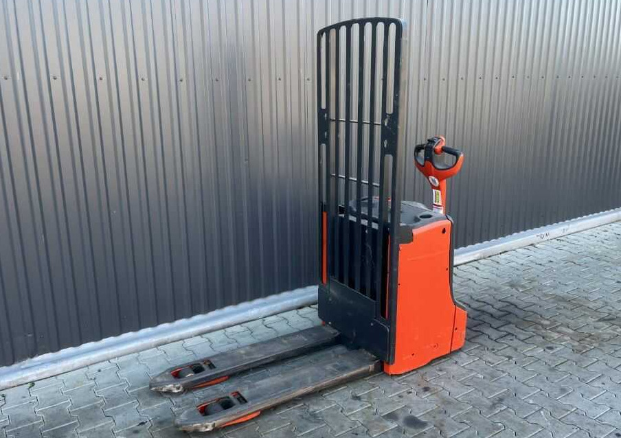 Linde T16L - Rokas palešu ratiņi: foto 1 Linde T16L - Rokas palešu ratiņi: foto 1