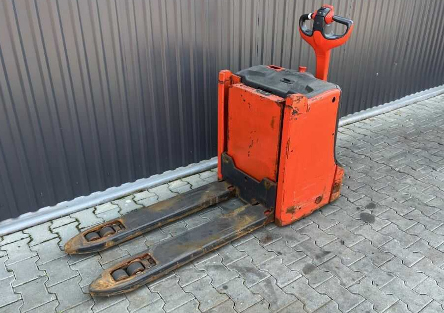 Linde T16L - Rokas palešu ratiņi: foto 1 Linde T16L - Rokas palešu ratiņi: foto 1