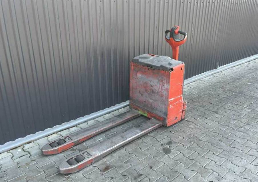 Linde T18 - Rokas palešu ratiņi: foto 1 Linde T18 - Rokas palešu ratiņi: foto 1