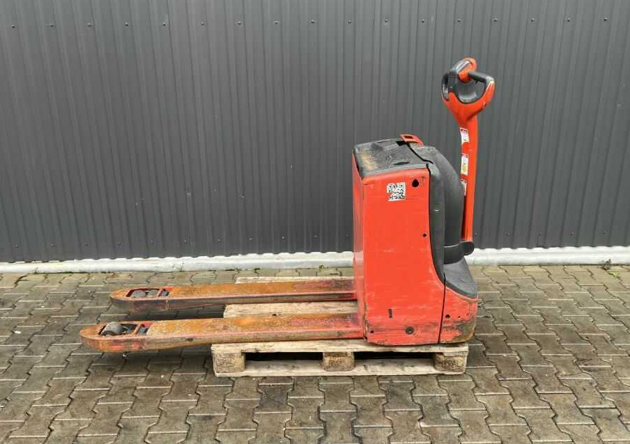 Linde T18 - Rokas palešu ratiņi: foto 2 Linde T18 - Rokas palešu ratiņi: foto 2