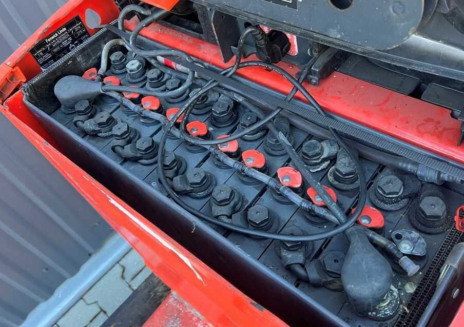 Linde T18 - Rokas palešu ratiņi: foto 4 Linde T18 - Rokas palešu ratiņi: foto 4