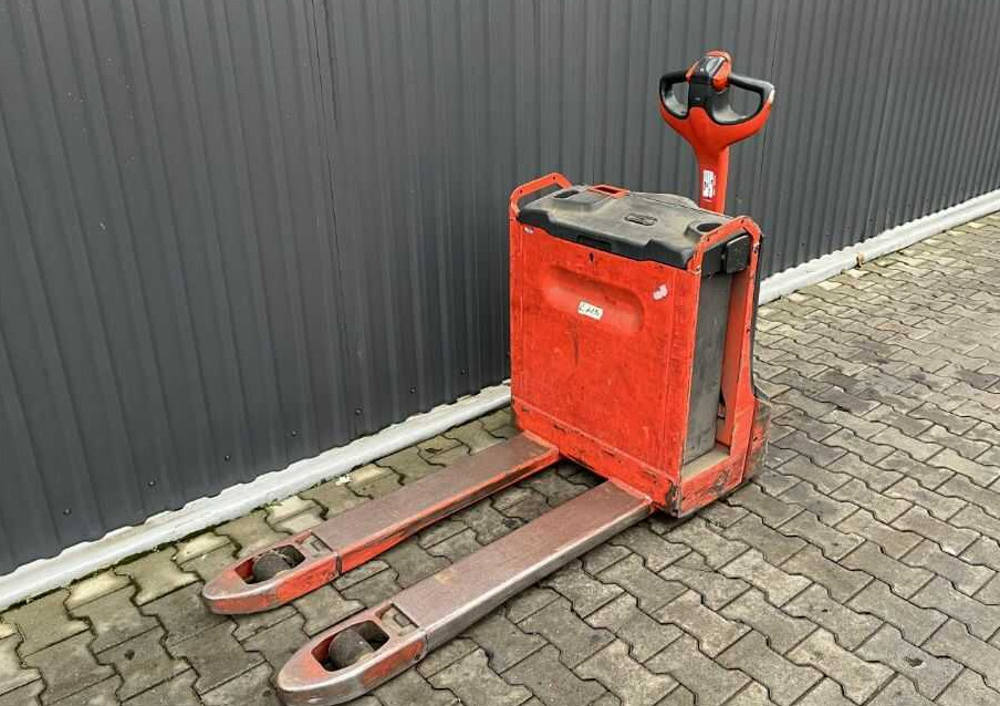 Linde T18 - Rokas palešu ratiņi: foto 1 Linde T18 - Rokas palešu ratiņi: foto 1