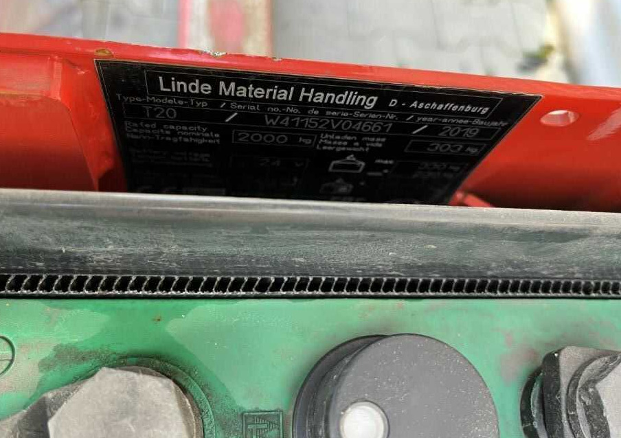Linde T20 - Rokas palešu ratiņi: foto 4 Linde T20 - Rokas palešu ratiņi: foto 4