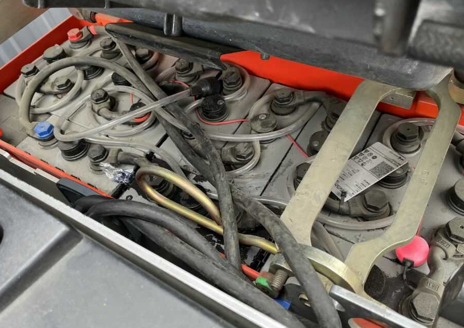 Linde V08-02 - Komplektētājs: foto 4 Linde V08-02 - Komplektētājs: foto 4