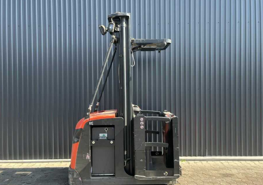 Linde V10 - Komplektētājs: foto 2 Linde V10 - Komplektētājs: foto 2