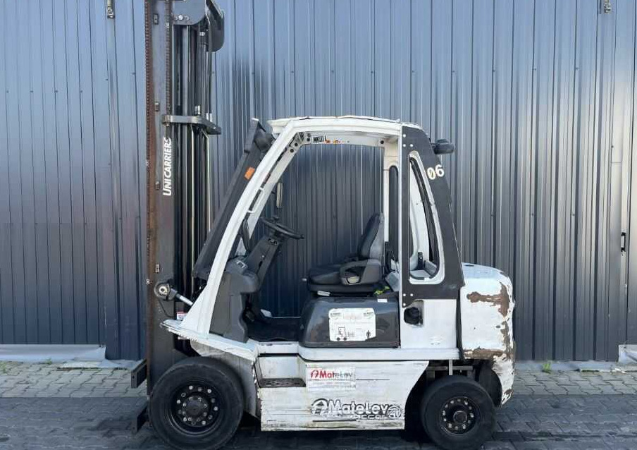 Nissan Y1D2A25Q - Dīzeļiekrāvējs: foto 2 Nissan Y1D2A25Q - Dīzeļiekrāvējs: foto 2