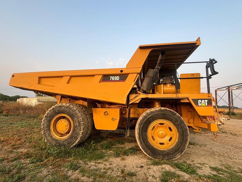 Bezceļu pašizgāzējs Caterpillar 769D: foto 7