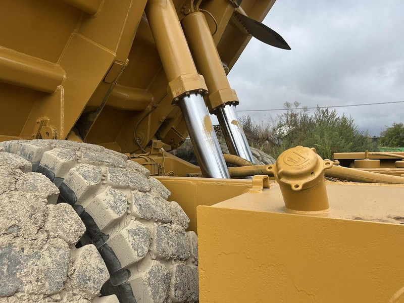 Bezceļu pašizgāzējs Caterpillar 769D: foto 14