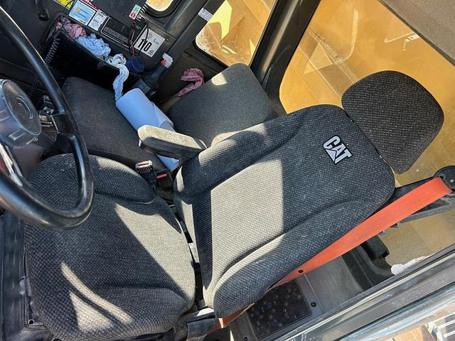 Caterpillar 771D - Bezceļu pašizgāzējs: foto 5 Caterpillar 771D - Bezceļu pašizgāzējs: foto 5