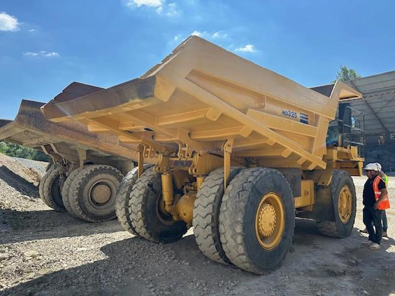 Komatsu HD325-6KE - Bezceļu pašizgāzējs: foto 4 Komatsu HD325-6KE - Bezceļu pašizgāzējs: foto 4