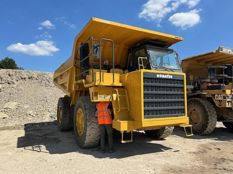 Komatsu HD325-6KE - Bezceļu pašizgāzējs: foto 3 Komatsu HD325-6KE - Bezceļu pašizgāzējs: foto 3