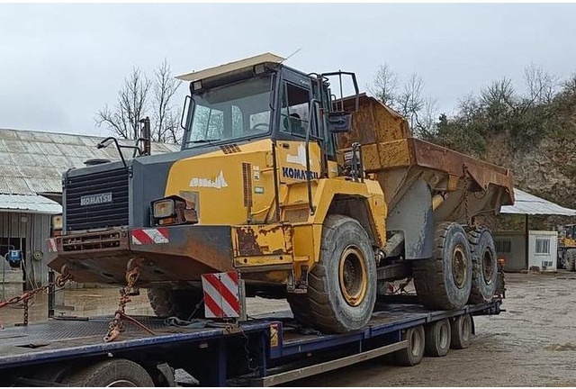 Komatsu HM300-2 - Bezceļu pašizgāzējs: foto 1 Komatsu HM300-2 - Bezceļu pašizgāzējs: foto 1