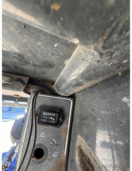 Gehl 1640 - Meža tehnika: foto 3 Gehl 1640 - Meža tehnika: foto 3